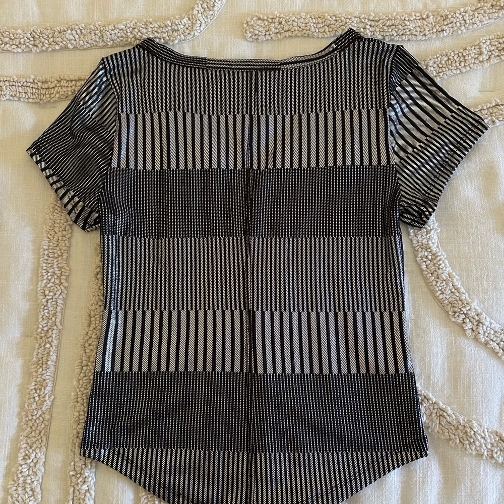 Pilcro Top - Picture 3 of 5